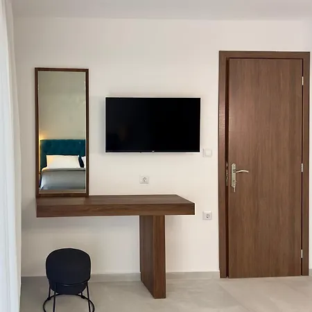 Hermes Luxury Apartment