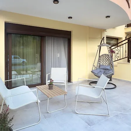 Hermes Luxury Apartment Nea Karvali